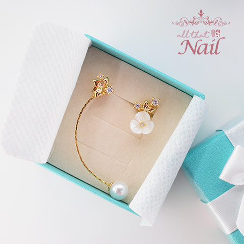 シェルフラワーピアス